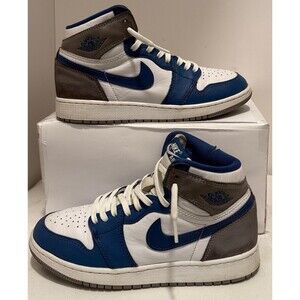 Nike Jordan 1 Retro High OG Youth Size 5.5Y